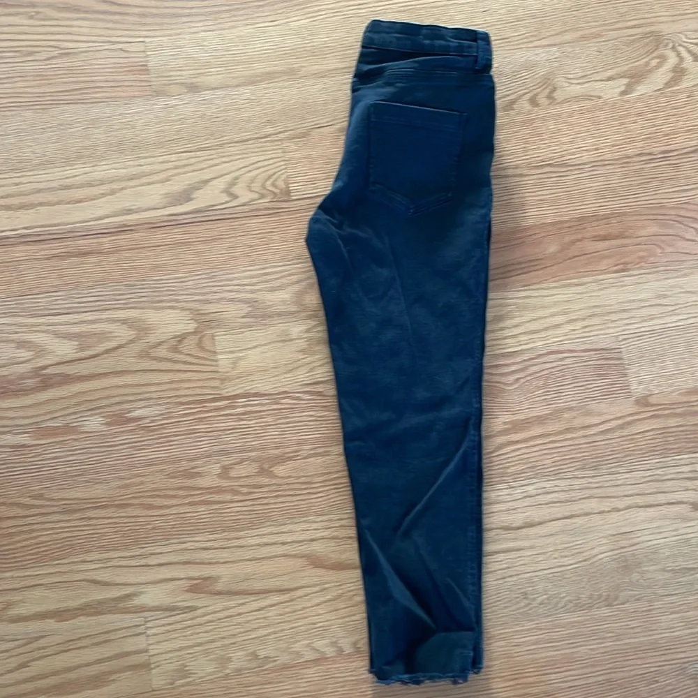 Cropped Jean - Picture 3 of 6